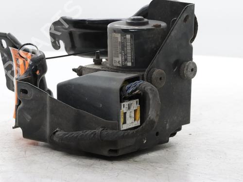 Used ABS pump ABS pump CITROËN DS3 (SA_) 1.6 THP 155 (156 hp) 36090088 36090088