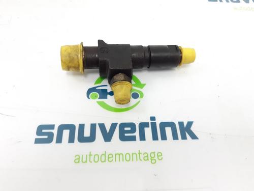 Used Injector RENAULT TRAFIC Van (T_, P_, V_) 2.1 D (58 hp) 13324907