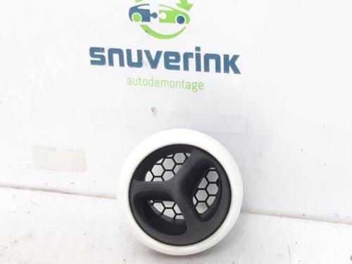 air-vent-smart-forfour-hatchback-453-10-453042-453043-687607959r-a4538300900-2014-22395509 main image