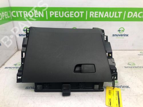 Used Glove box RENAULT CAPTUR II (HF_) TCe 90 (HFM6) (91 hp) 24160042