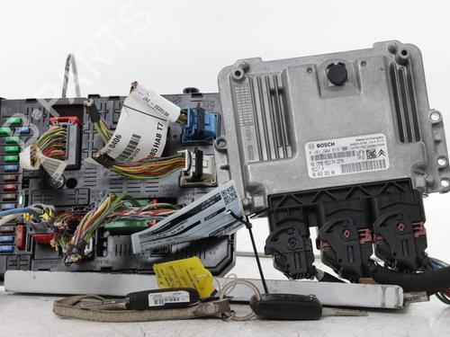 Used Engine control unit (ECU) Engine control unit (ECU) 34565663 34565663