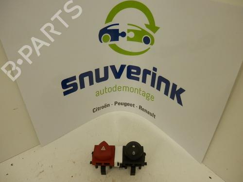 Used Warning switch RENAULT MEGANE II Estate (KM0/1_) 2.0 (135 hp) 21110379
