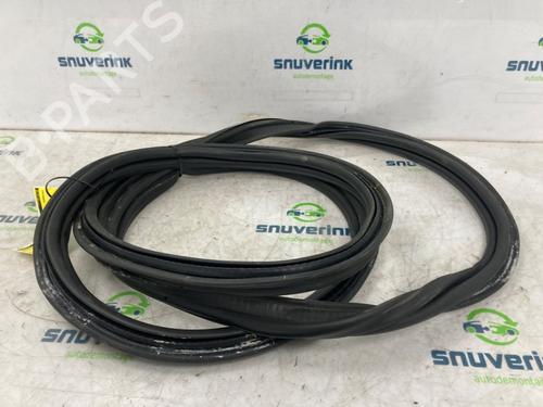 Rubber door seal DACIA DUSTER (PYM_, PYN_) 1.2 TCe 130 | BP26488928C142 