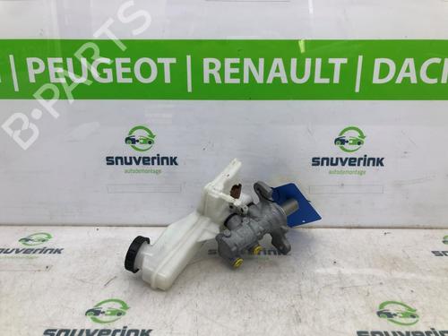 Used Brake master cylinder PEUGEOT 208 II (UB_, UP_, UW_, UJ_) e-208 (136 hp) 30185519