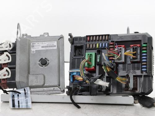 Used Engine control unit (ECU) PEUGEOT 208 I (CA_, CC_) 1.2 VTI 82 (82 hp) 31960741