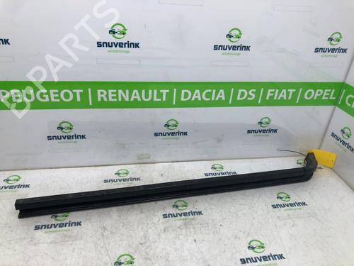 Used Hinge/Door check strap RENAULT TRAFIC III Van (FG_) 1.6 dCi 90 (FGME) (90 hp) 18748202