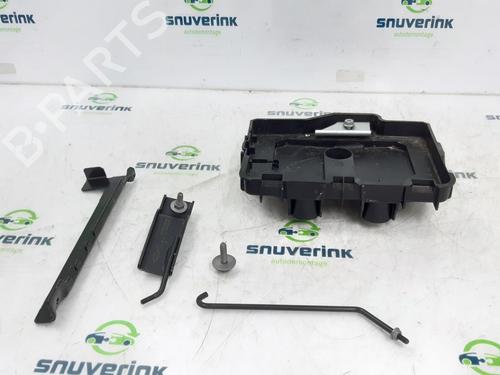Used Support RENAULT TWINGO III (BCM_, BCA_) Z.E: (BCA1) (82 hp) 19336628