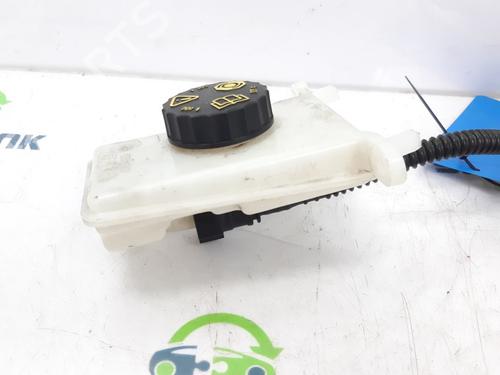 Brake master cylinder PEUGEOT 308 SW II (LC_, LJ_, LR_, LX_, L4_) 1.2 THP 110 | BP10806708M77 