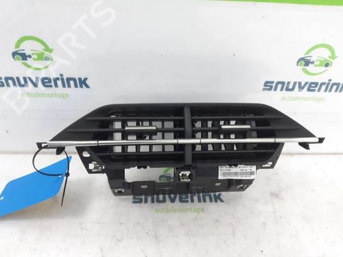 Used Air vent PEUGEOT 2008 II (UD_, US_, UY_, UJ_, UR_, UC_) 1.2 PureTech 130 (USHNS, URHNS) (130 hp) 20499634