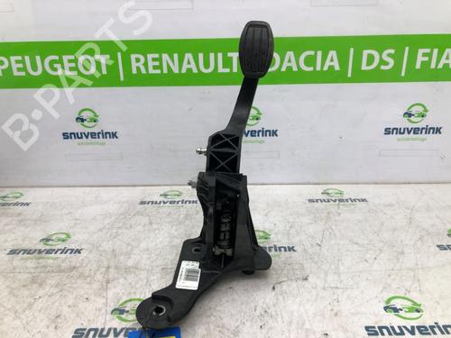 Used Clutch pedal PEUGEOT 208 II (UB_, UP_, UW_, UJ_) 1.2 PureTech 100 (101 hp) 19530041