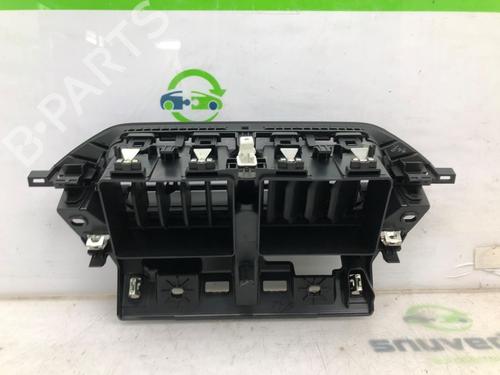 Air vent PEUGEOT 208 II (UB_, UP_, UW_, UJ_) 1.2 PureTech 100 | BP22600304I21 