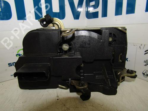 Used Front left lock PEUGEOT 206 Hatchback (2A/C) 1.4 i (75 hp) 13188565