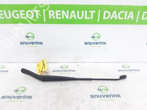 Used Front windshield wiper arm DACIA DUSTER (HS_) 1.2 TCe 125 (125 hp) 16099212