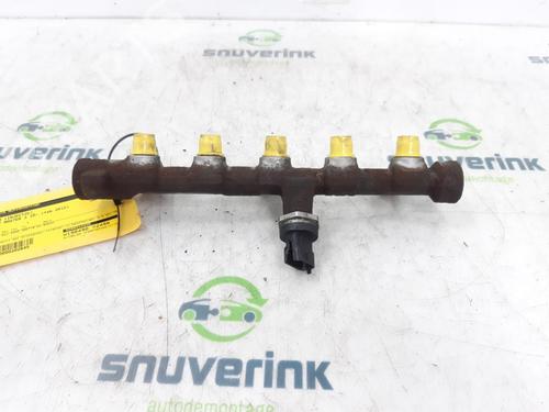 Used Injection rail Injection rail 23122908 23122908