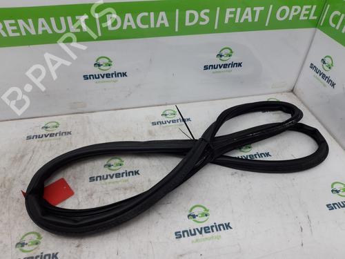 Used Rubber door seal CITROËN C5 AIRCROSS (A_) 1.2 PureTech 130 (ARHNSJ) (131 hp) 18950461