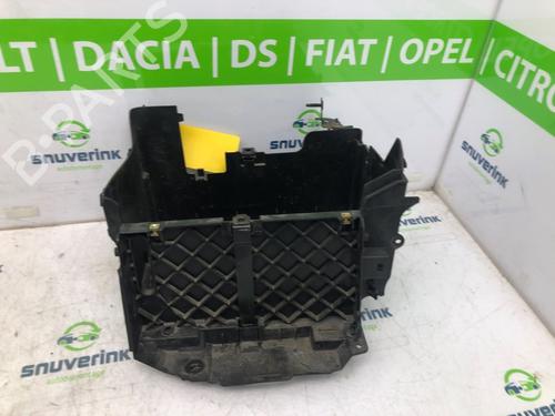Used Support RENAULT TRAFIC III Van (FG_) 1.6 dCi 90 (FGME) (90 hp) 18662061