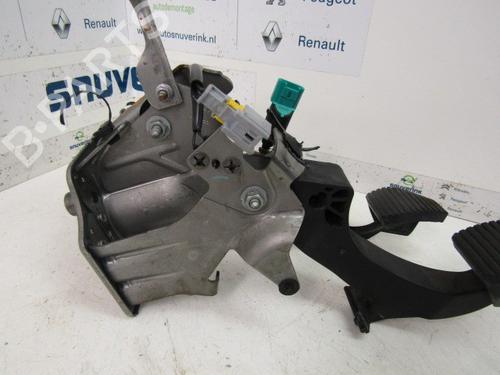Clutch pedal PEUGEOT 308 I (4A_, 4C_) 1.6 THP 16V | BP16490786I13