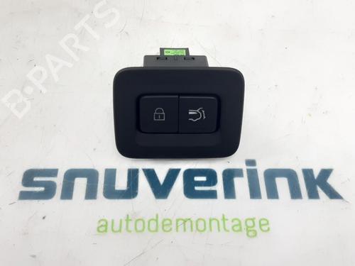 interruttore-mazda-cx-30-dm-2019-23122698 main image
