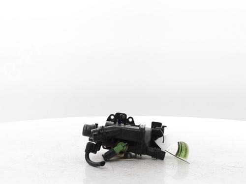 Used Thermostat housing OPEL CORSA F (P2JO) 1.2 (68) (101 hp) 30758072
