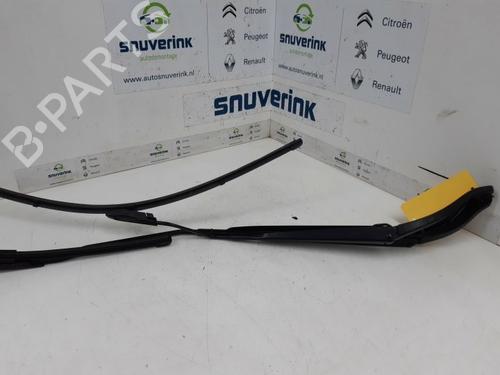 Used Front windshield wiper arm RENAULT MEGANE IV Grandtour (K9A/M/N_) 1.3 TCe 115 (K9N9) (116 hp) 13191612