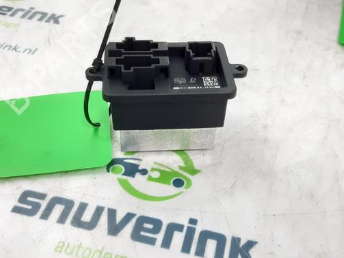 Used Heater resistor PEUGEOT EXPERT Van (V_) 1.5 BlueHDi 120 (120 hp) 13324755