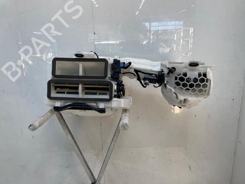 Used Heater matrix box PEUGEOT 3008 II SUV (MC_, MR_, MJ_, M4_) 1.2 THP/ PureTech 130 (MRHNSM, MRHNSU, MRHNSJ, MRHNYW,... (131 hp) 30186105