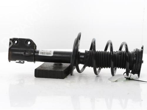 Used Left front shock absorber Left front shock absorber OPEL CORSA F (P2JO) CORSA-e (68) (136 hp) 40266045 40266045