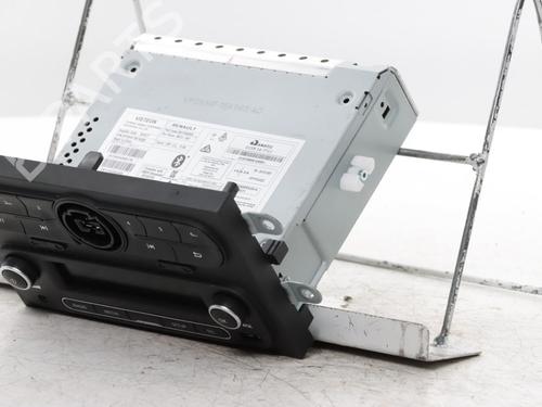 Radio RENAULT TWINGO III (BCM_, BCA_) 1.0 SCe 70 | BP37262726E6 - Image 2
