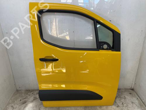 Used Right front door Right front door 37490210 37490210