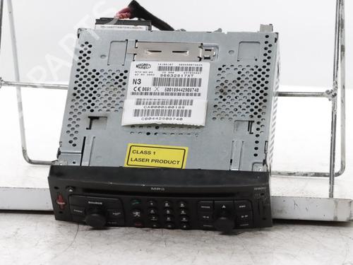 Used Radio Radio 37798742 37798742