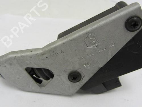 Used Fuel door actuator Fuel door actuator 17465607 17465607