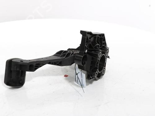 Used Break pedal Break pedal PEUGEOT 3008 III (KA_, KB_, KC_) e-210 (KCZKZX) (213 hp) 34562553 34562553