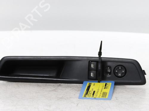 switch-peugeot-expert-van-v_-2016-34423241 main image