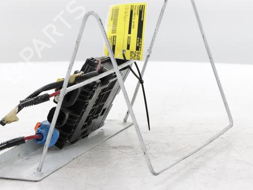 Fuse box RENAULT TRAFIC III Van (FG_) 1.6 dCi 125 (FGMH) | BP31960438E1