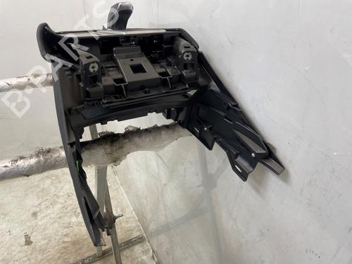 Middle console PEUGEOT 508 II (FB_, FH_, F3_) Hybrid 225 (F35GQU) | BP33874276I22 - Image 3