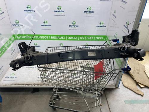 Used Rear axle RENAULT CAPTUR II (HF_) TCe 140 (HFN0) (140 hp) 21194039
