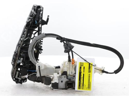 front-left-lock-jeep-renegade-suv-bu-b1-bv-2014-38111209 main image
