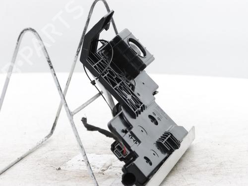 Fuse box VOLVO V60 II (225) T6 Plug-in Hybrid AWD | BP38264105E1 - Image 9