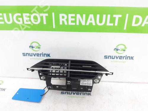 Used Air vent PEUGEOT 208 II (UB_, UP_, UW_, UJ_) 1.2 PureTech 100 (101 hp) 20499526