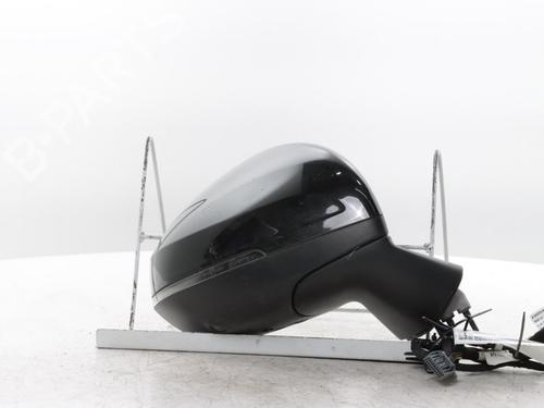 ryggespeil-venstre-lynk-co-01-2017-31960877 main image