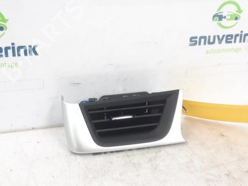 Used Air vent Air vent RENAULT CAPTUR II (HF_) TCe 140 (HFN0) (140 hp) 40582330 40582330