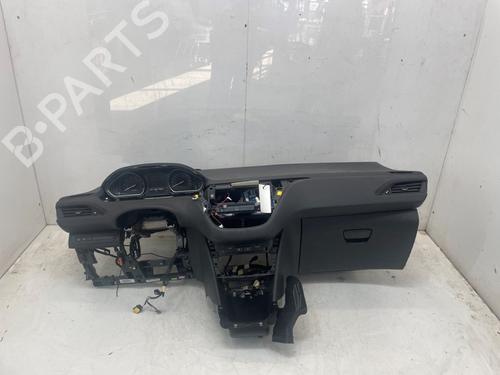 Used Dashboard PEUGEOT 208 I (CA_, CC_) 1.2 VTI 82 (82 hp) 28288783