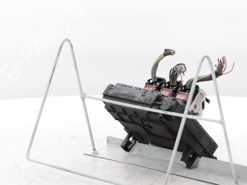 Fuse box PEUGEOT 508 SW I (8E_) 2.0 HDi RXH Hybrid4 | BP30758642E1