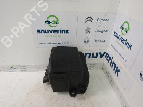 Used Fuse box Fuse box 36538426 36538426