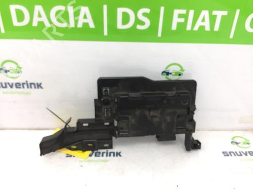 Used Lights ECU RENAULT MEGANE IV Hatchback (B9A/M/N_) 1.5 dCi 110 (B9A3) (110 hp) 19102904