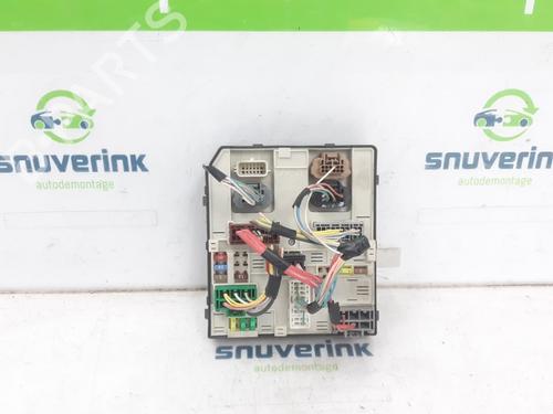 Used Fuse box RENAULT ZOE Hatchback Van (BFM_) Electric (BFME) (92 hp) 25205348