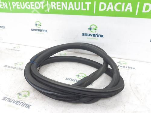 Rubber door seal PEUGEOT 208 I (CA_, CC_) 1.2 VTI 82 | BP24647584C142