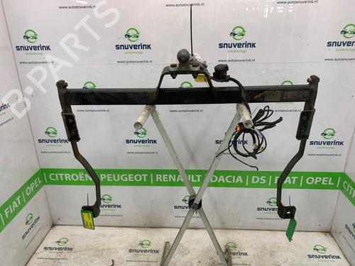tow-ballmechanism-opel-vivaro-b-van-x82-2014-2015-2016-2017-2018-2019-2020-25205076 main image
