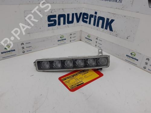 Used Right daytime light Right daytime light 16288353 16288353