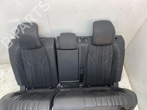 Used Rear seat PEUGEOT 3008 II SUV (MC_, MR_, MJ_, M4_) 1.2 THP/ PureTech 130 (MRHNSM, MRHNSU, MRHNSJ, MRHNYW,... (131 hp) 30186074